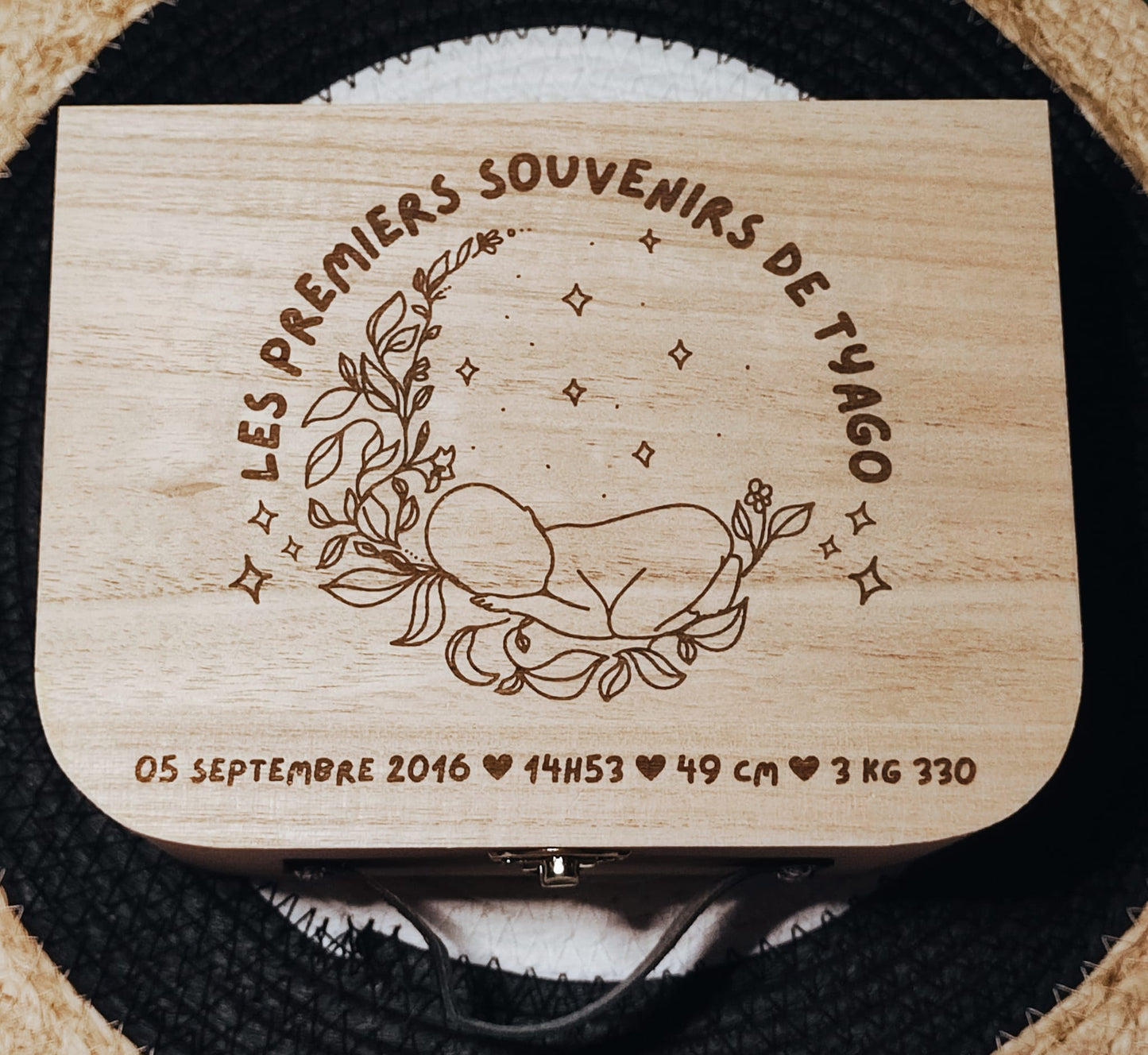 Valisette en bois personnalisée - Souvenirs de naissance