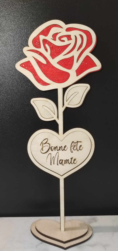 Rose en bois avec socle coeur